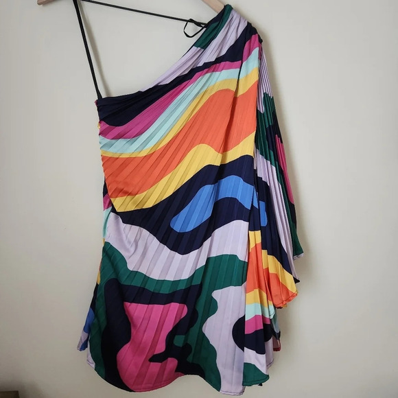 NWOT Hutch | Kai Swing Accordion Pleated One Shoulder Mini Dress - Size S - Picture 7 of 11